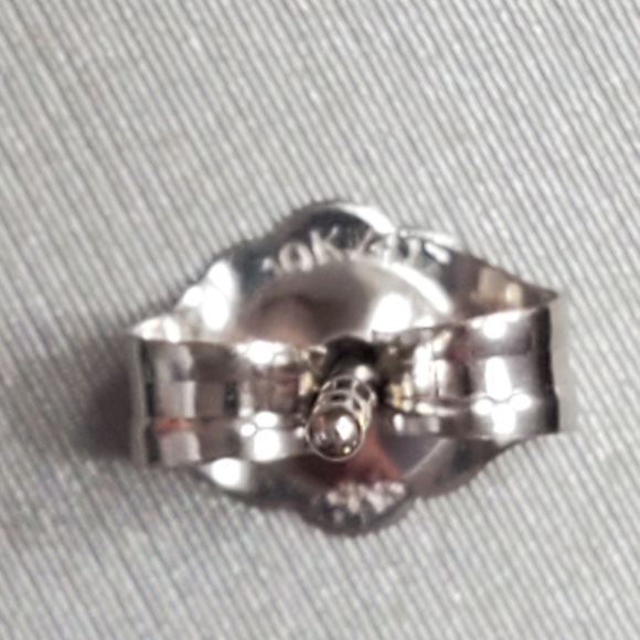 10K White Gold Earrings - Picture 3 of 10